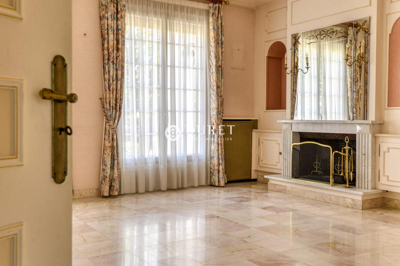 Maison - 193 m² - 7 pièces