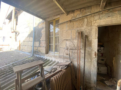 Maison - 240 m² - 6 pièces