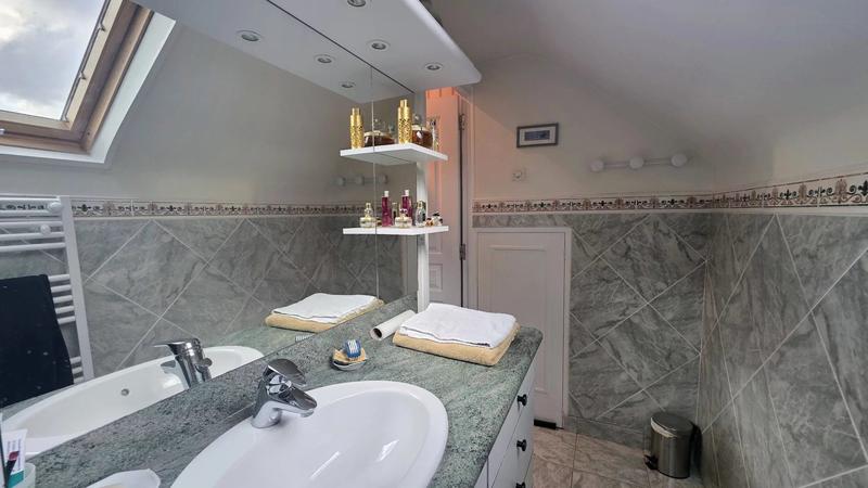 Maison - 125 m² - 4 pièces