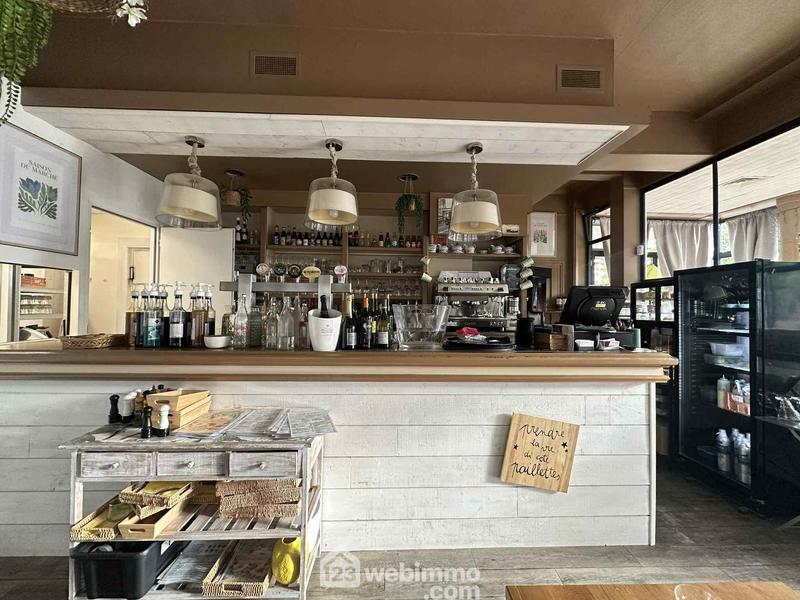 Local commercial - 114 m² - 3 pièces