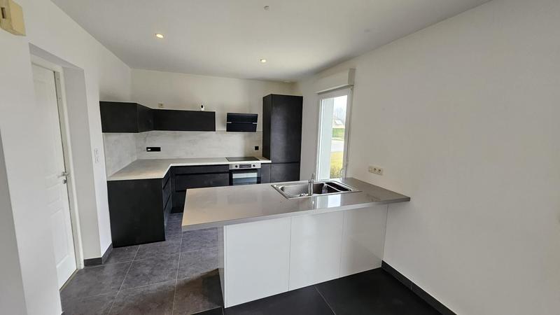 Maison - 80 m² - 5 pièces