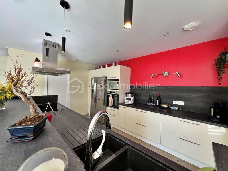 Maison - 196 m² - 6 pièces