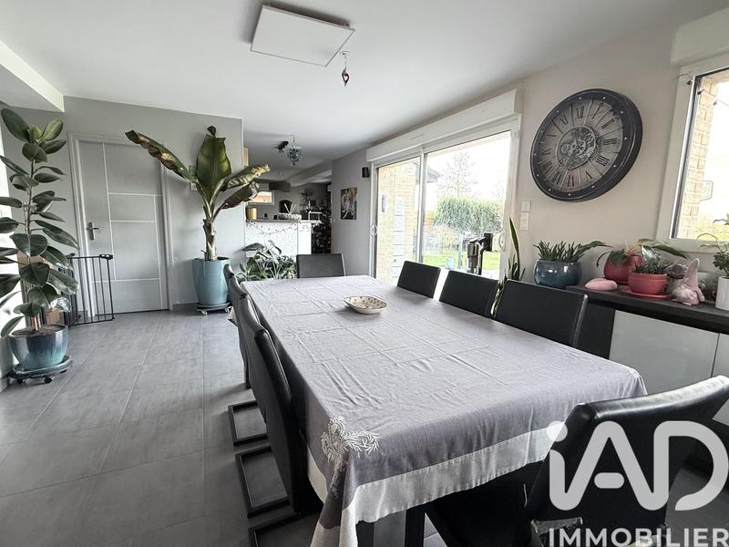 Maison - 140 m² - 5 pièces