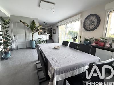 Maison - 140 m² - 5 pièces