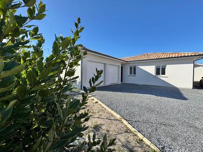 Maison - 100 m² - 4 pièces