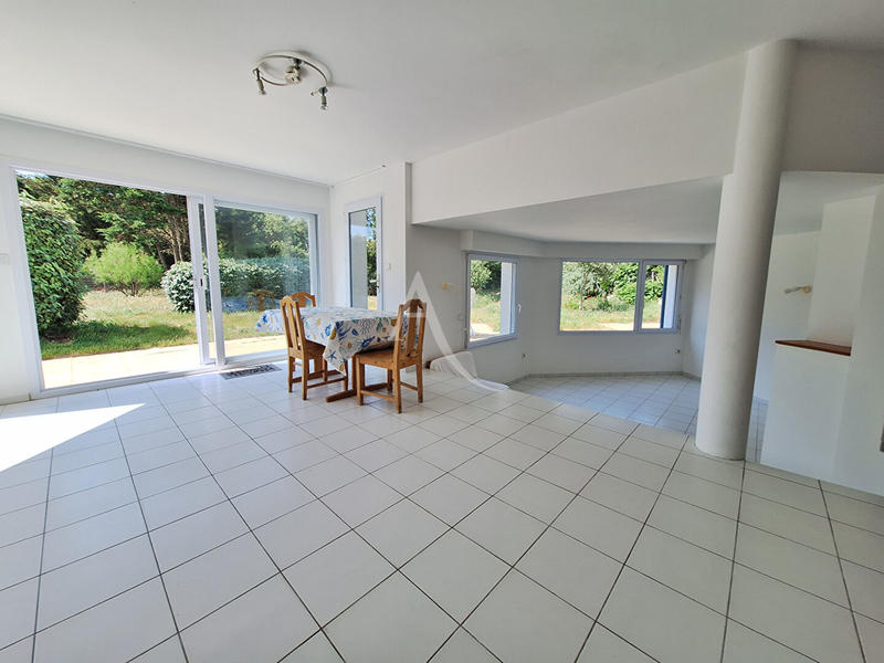 Maison - 151 m² - 7 pièces