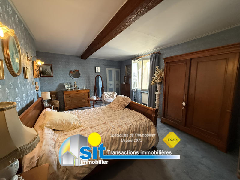 Maison - 265 m² - 8 pièces