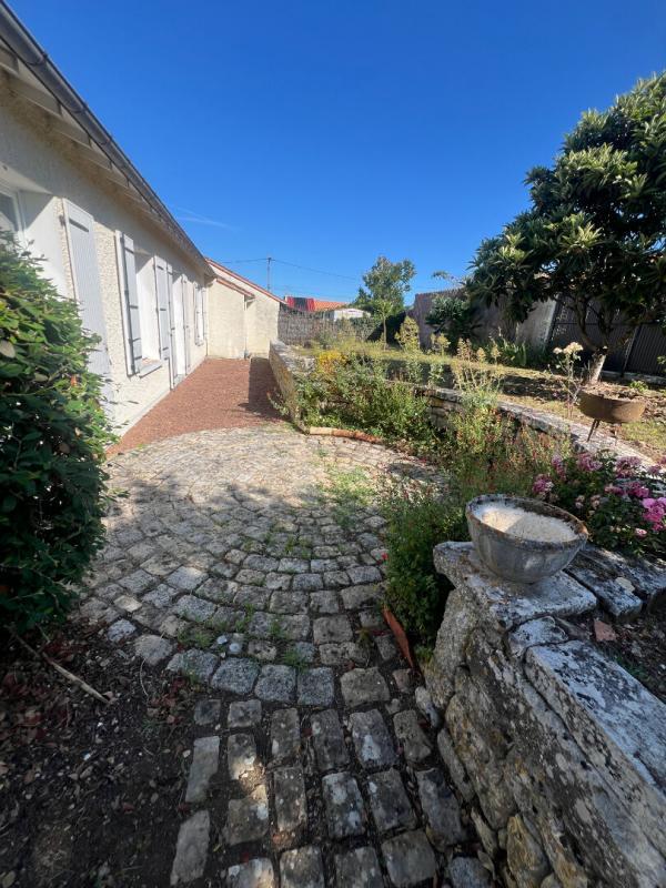 Maison - 96 m² - 5 pièces