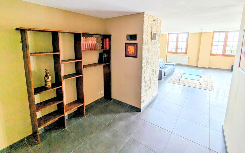 Villa - 1 003 m² - 8 pièces