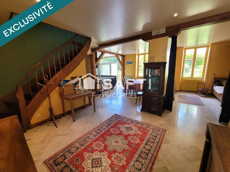 Maison - 298 m² - 10 pièces