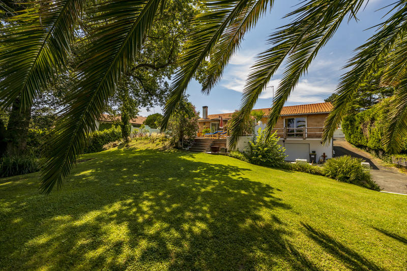 Villa - 260 m² - 5 pièces