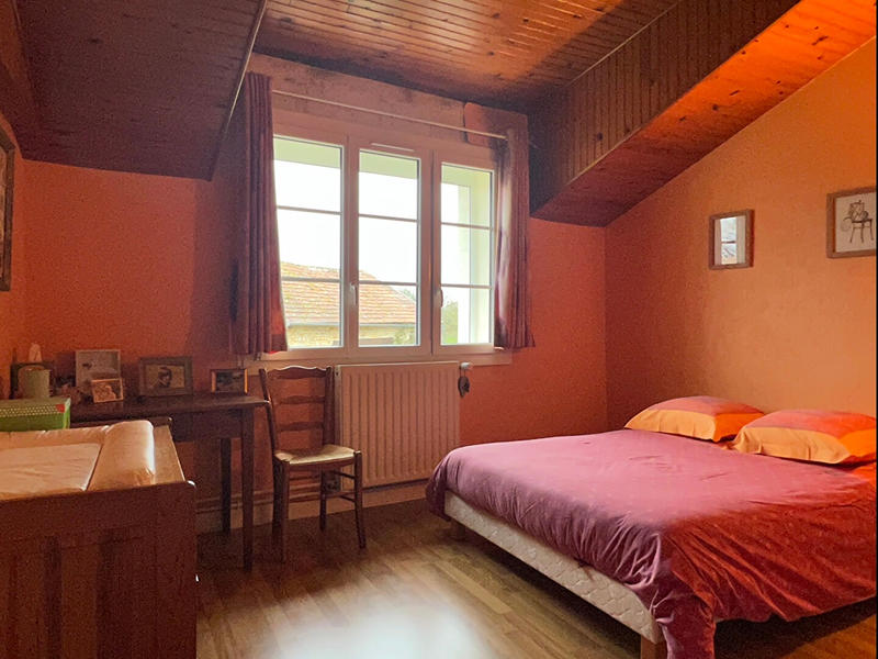 Maison - 250 m² - 8 pièces