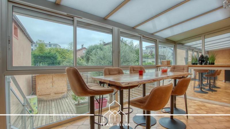 Maison - 110 m² - 4 pièces