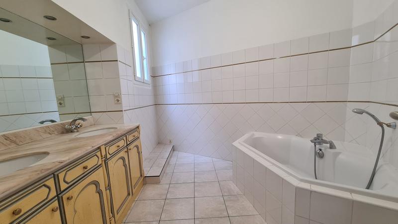 Appartement - 129 m² - 5 pièces