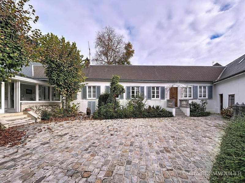 Maison ancienne - 340 m² - 10 pièces