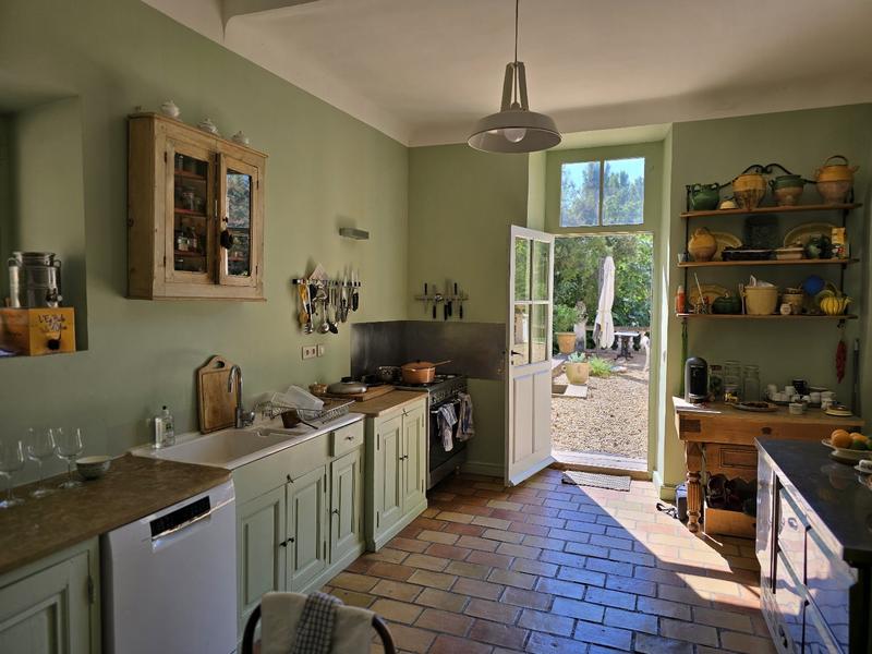 Maison - 360 m² - 8 pièces