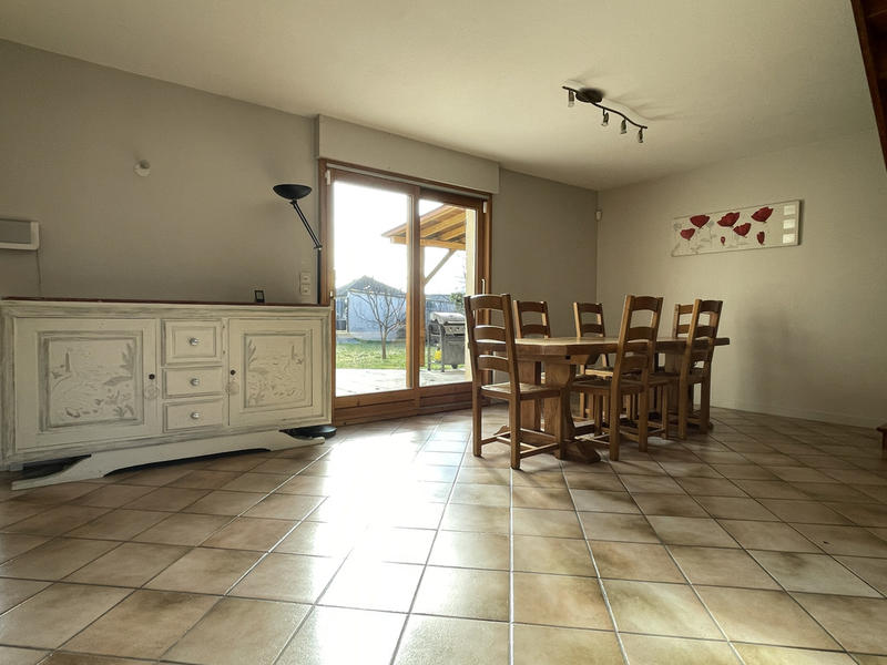 Maison - 211 m² - 7 pièces