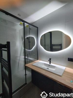 Chambre - 11 m² - 1 pièce