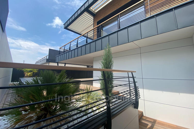 Villa - 216 m² - 7 pièces