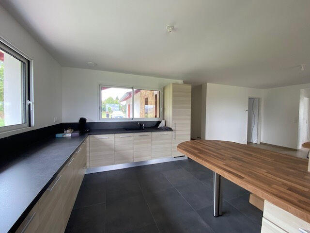 Maison - 120 m² - 5 pièces