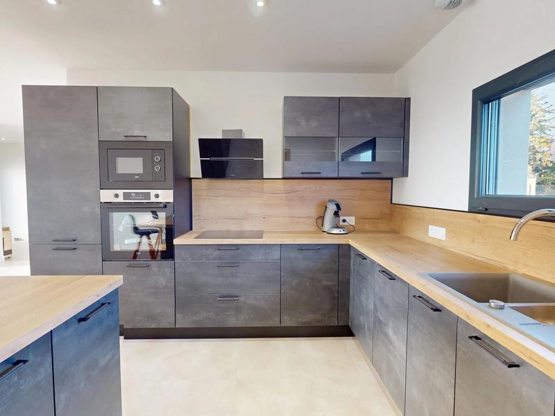 Maison - 146 m² - 6 pièces