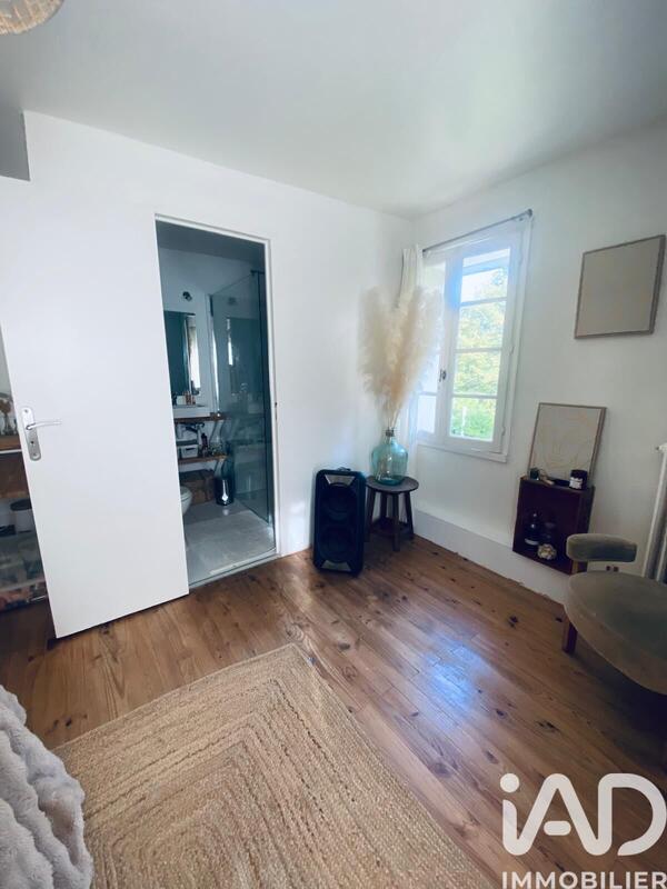 Maison - 181 m² - 8 pièces