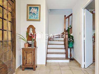 Maison - 239 m² - 11 pièces