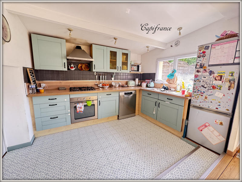 Maison - 99 m² - 5 pièces