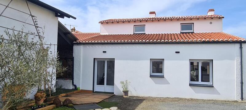 Maison - 93 m² - 5 pièces