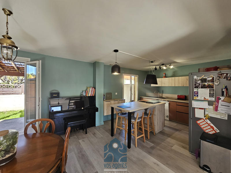 Maison - 102 m² - 5 pièces