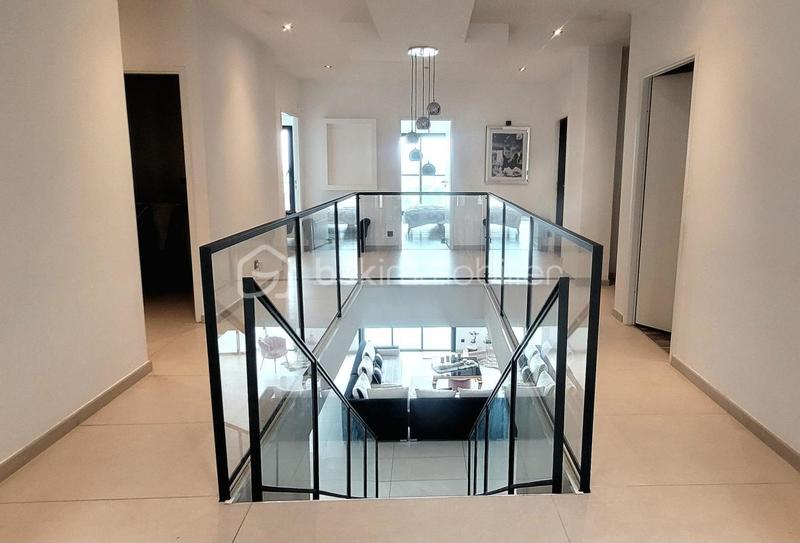 Villa - 310 m² - 10 pièces