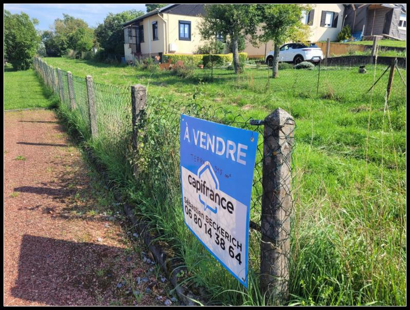 Terrain constructible - 910 m²