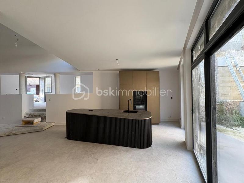 Duplex - 200 m² - 7 pièces