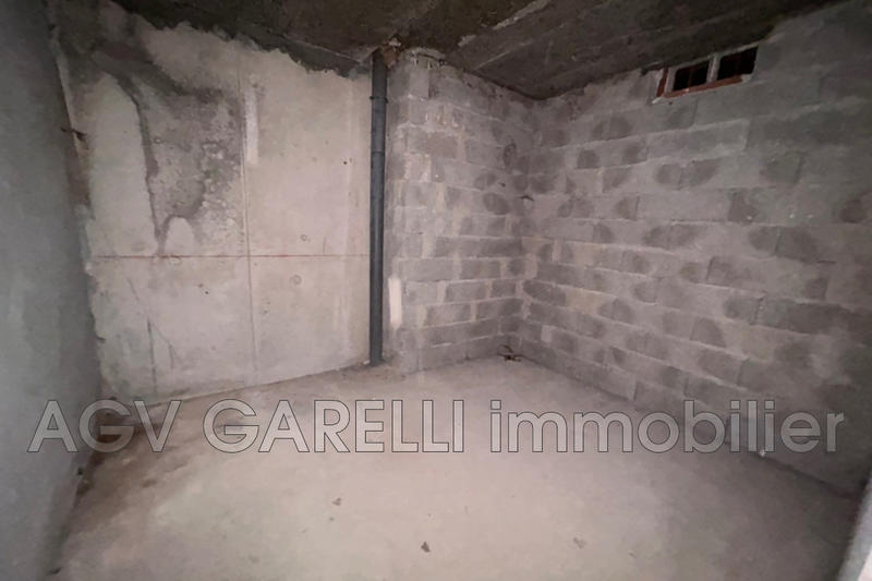 Parking / Garage - 24 m²