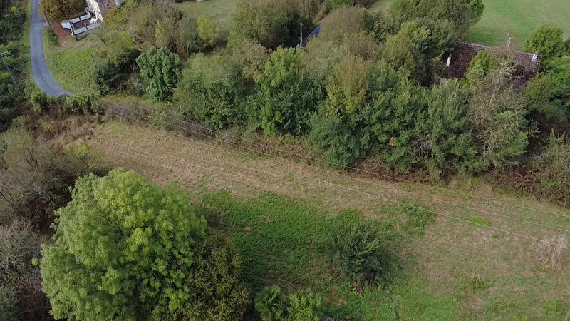 Terrain constructible - 2 471 m²