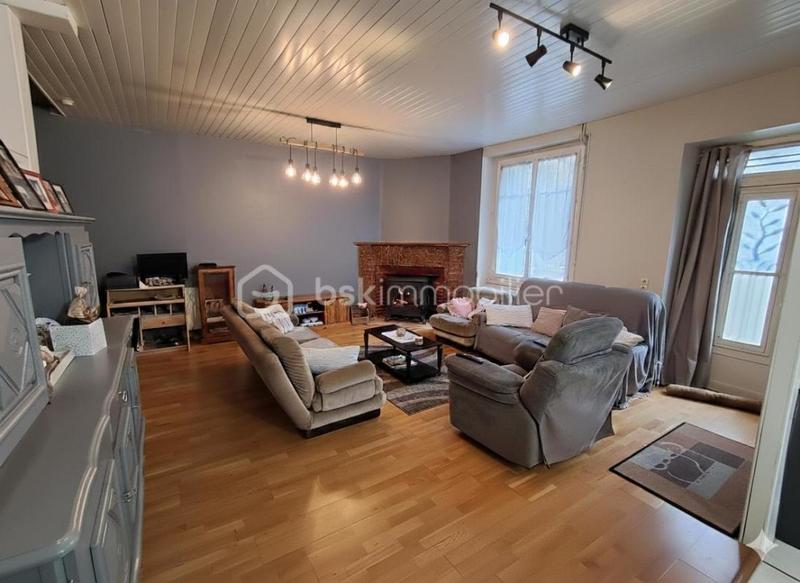 Demeure - 139 m² - 6 pièces