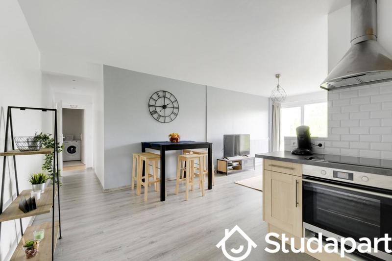 Chambre - 11 m² - 1 pièce