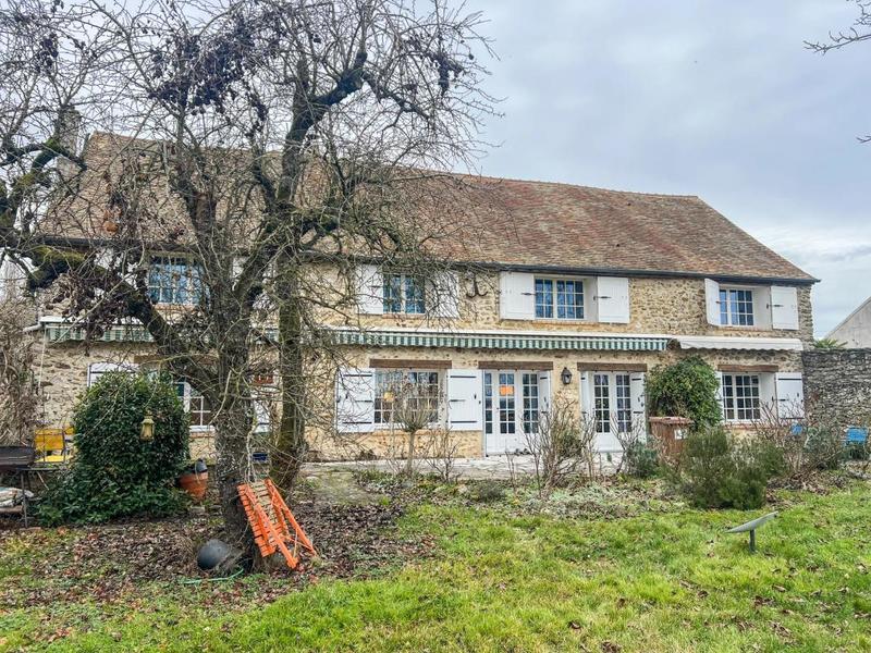 Maison - 260 m² - 8 pièces