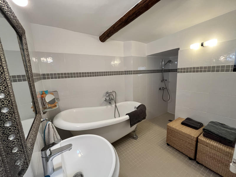 Villa - 200 m² - 6 pièces