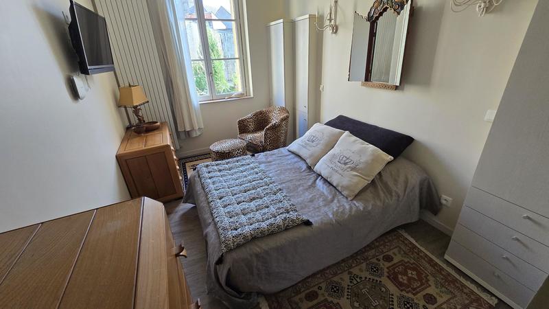 Appartement - 128 m² - 6 pièces