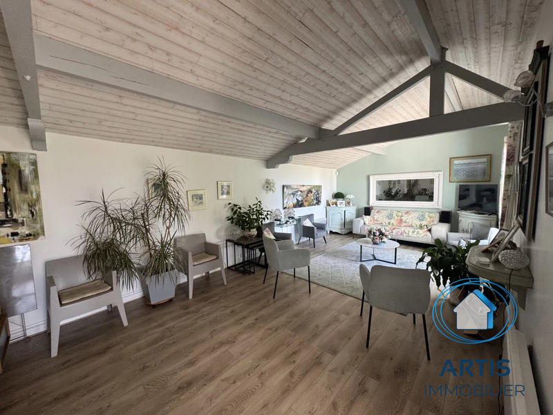 Maison - 163 m² - 6 pièces