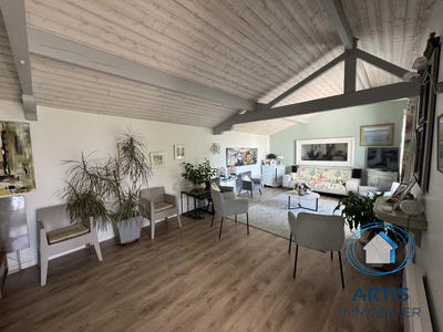 Maison - 163 m² - 6 pièces