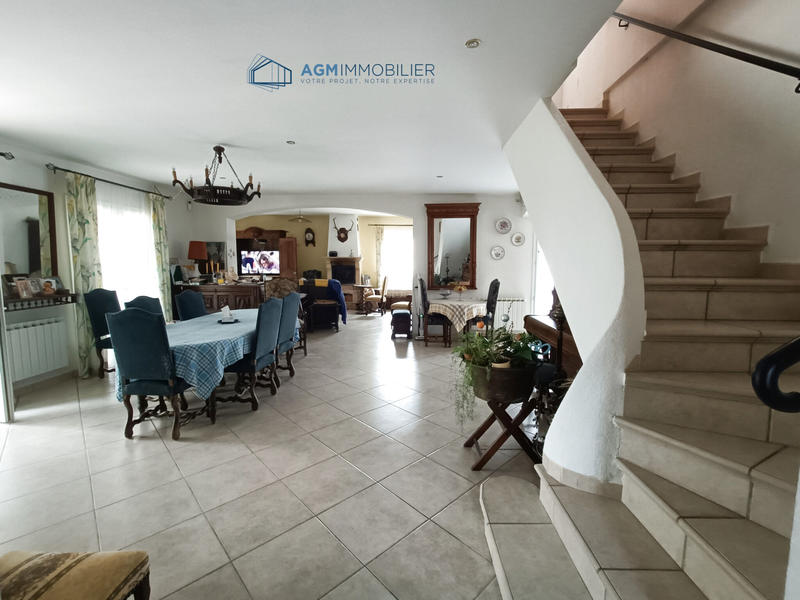 Propriété - 190 m² - 7 pièces