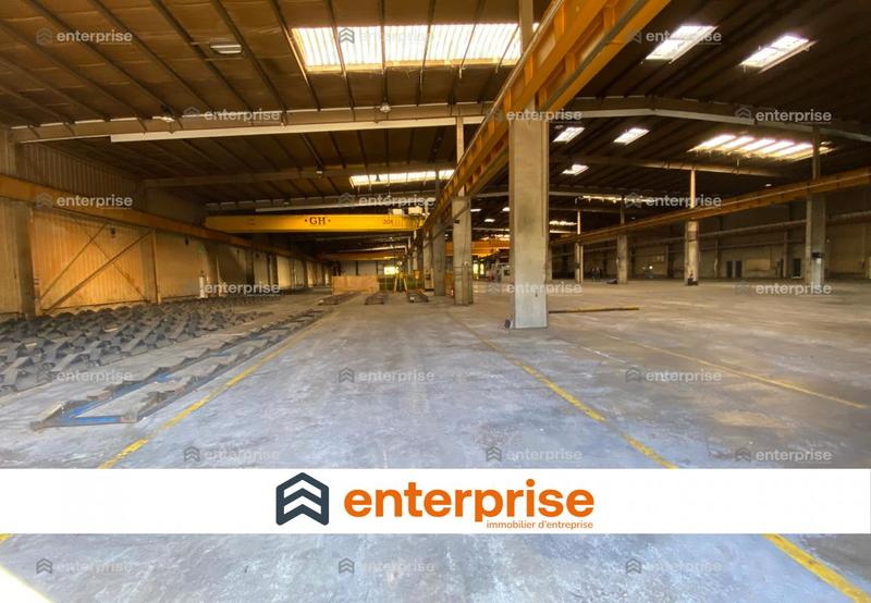 Entrepôt - 7 040 m²