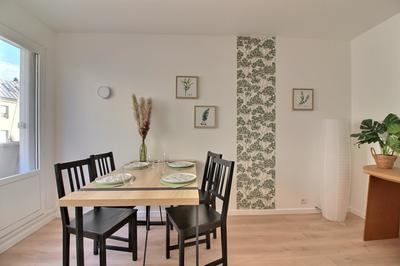 Appartement - 80 m² - 5 pièces