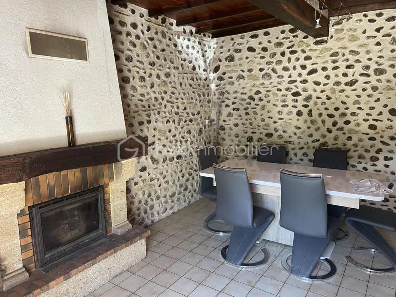 Propriété - 700 m² - 26 pièces