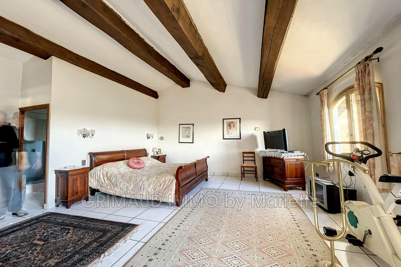 Maison - 498 m² - 10 pièces