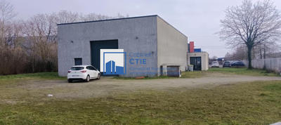 Local d'activités - 320 m²