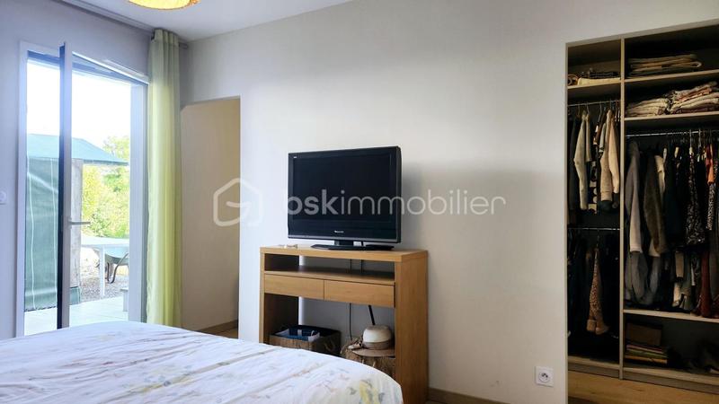 Maison - 202 m² - 7 pièces