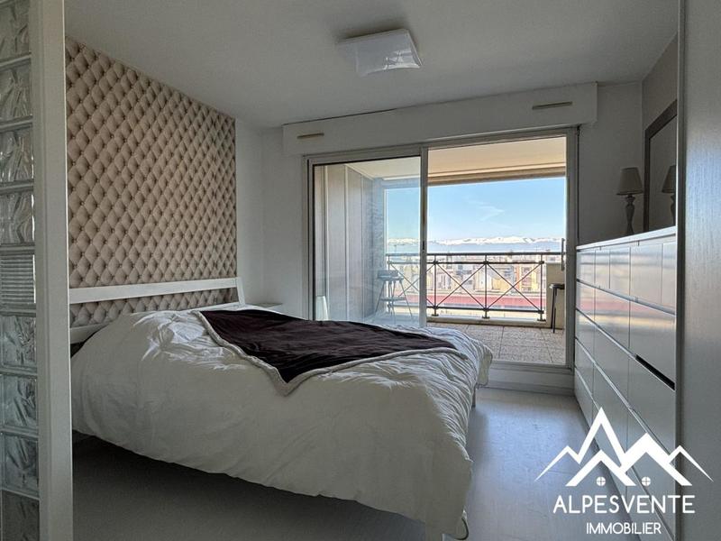 Appartement - 102 m² - 4 pièces